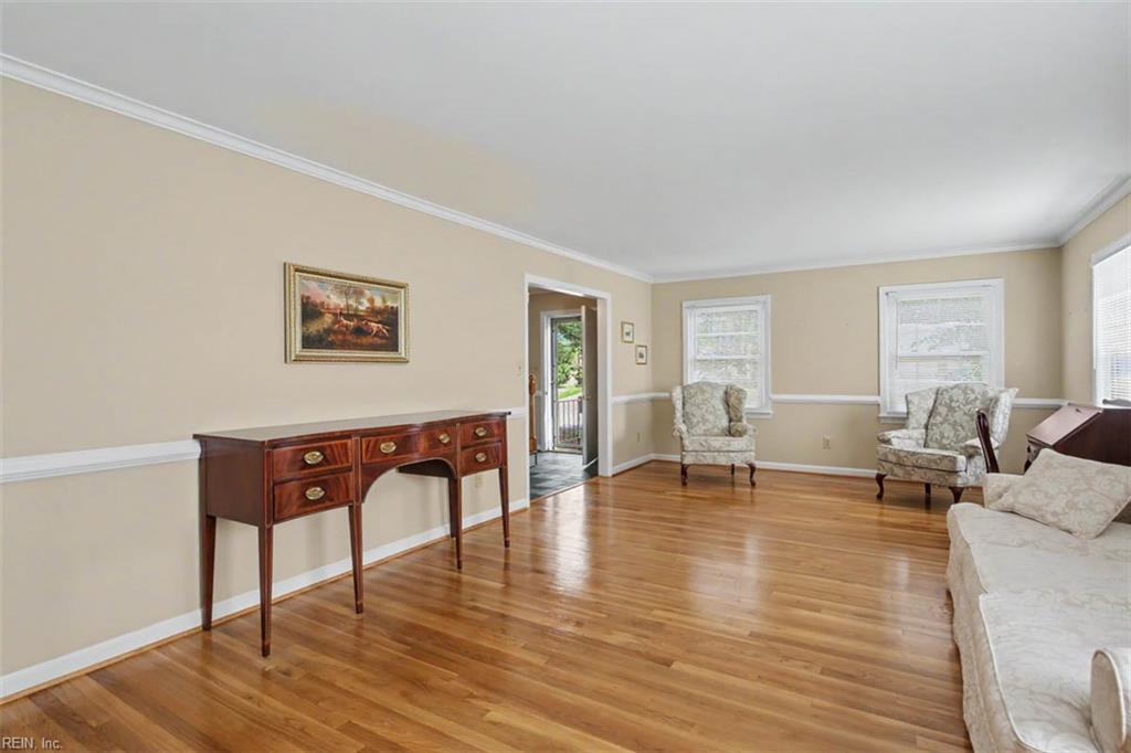 323 Williamsburg Court Newport News VA 23606