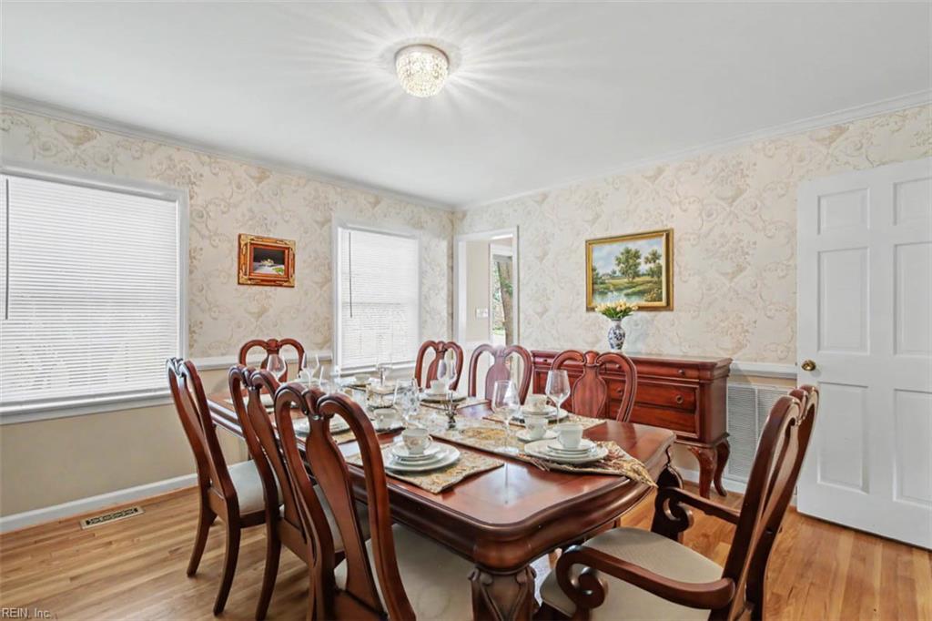 323 Williamsburg Court Newport News VA 23606
