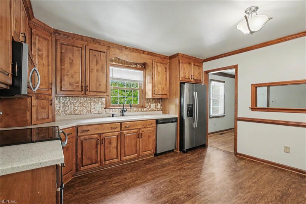 323 Williamsburg Court Newport News VA 23606