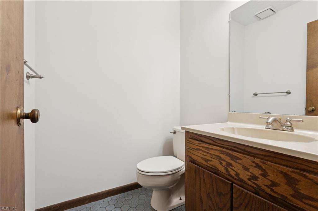107 Brokenbridge Road Yorktown VA 23692