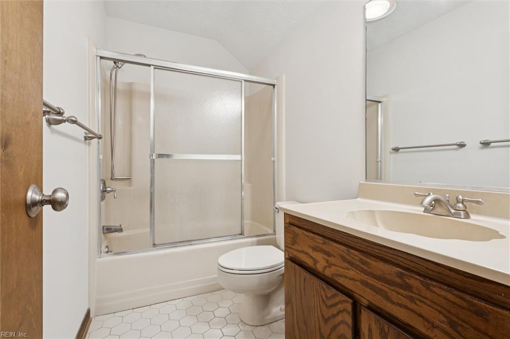 107 Brokenbridge Road Yorktown VA 23692