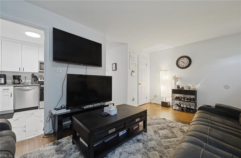 323 Pine Avenue Newport News VA 23607