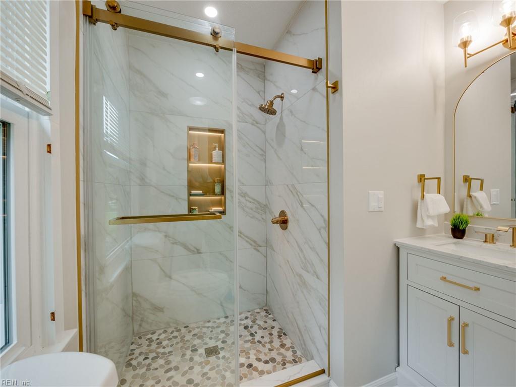 101 Middlewood Lane Yorktown VA 23692