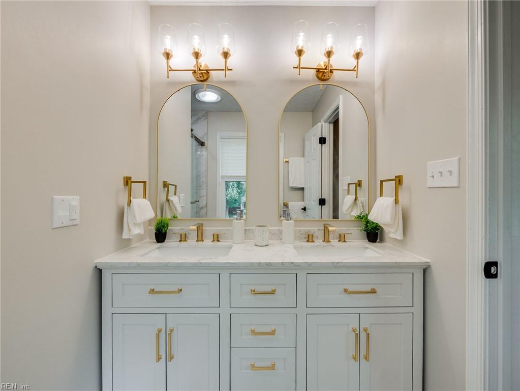 101 Middlewood Lane Yorktown VA 23692