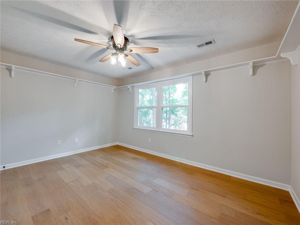 101 Middlewood Lane Yorktown VA 23692