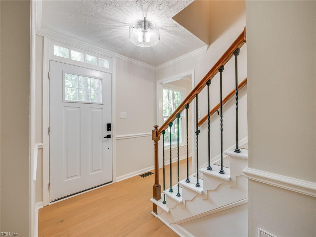 101 Middlewood Lane Yorktown VA 23692