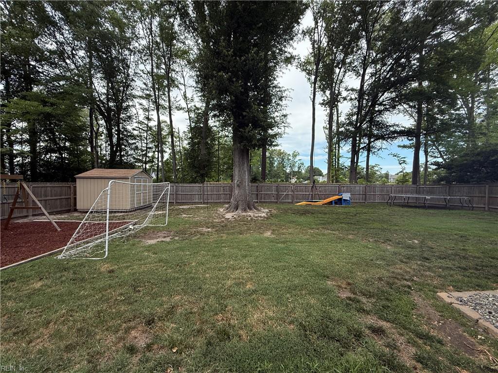 129 Stone Lake Court Yorktown VA 23693