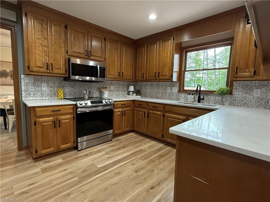 129 Stone Lake Court Yorktown VA 23693
