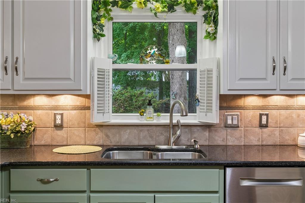 204 Jacobs Run Yorktown VA 23692