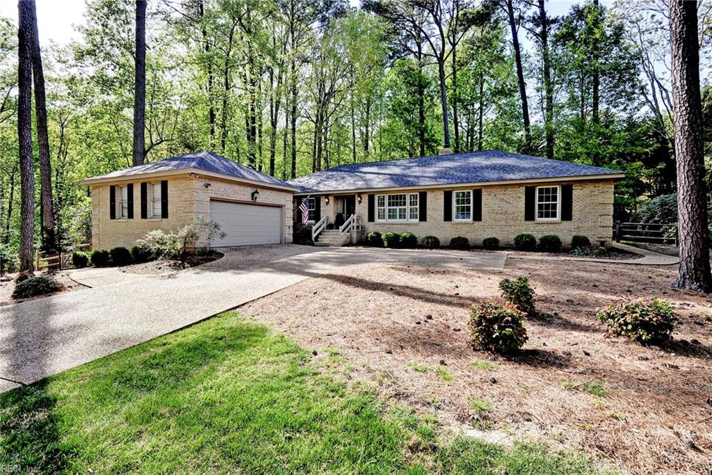105 James Longstreet Williamsburg VA 23185