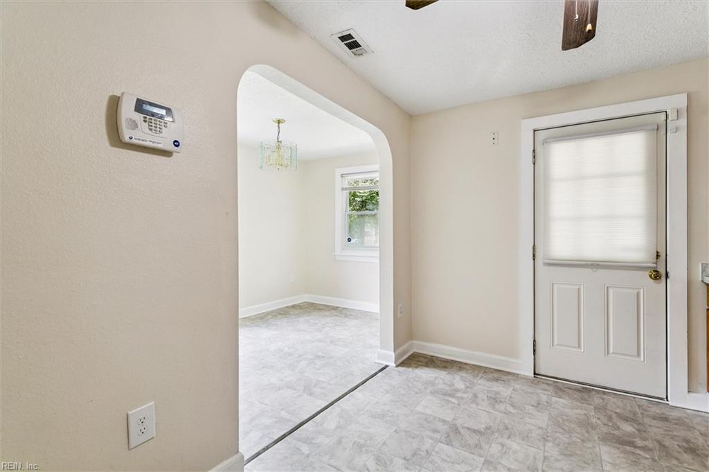 804 James Drive Newport News VA 23605