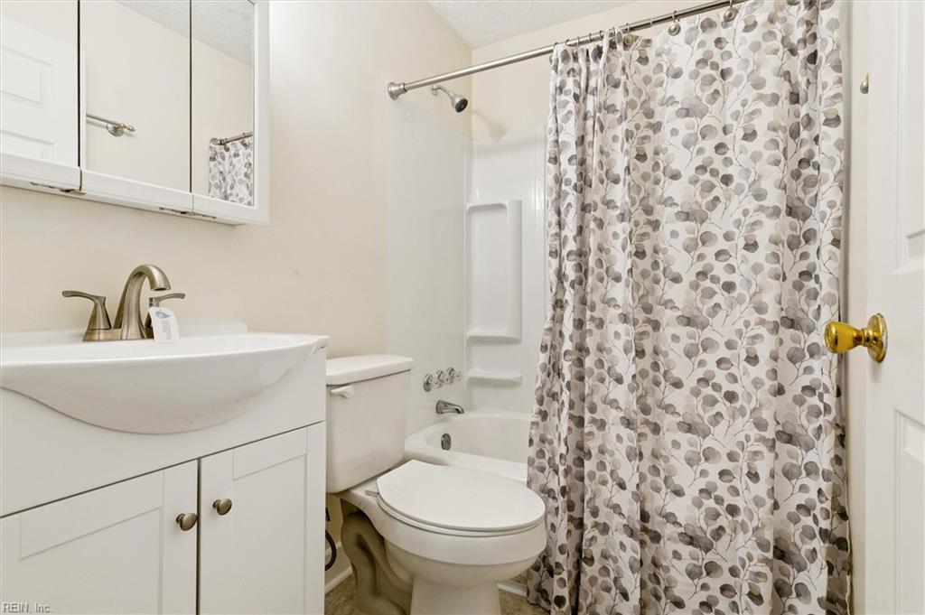 804 James Drive Newport News VA 23605