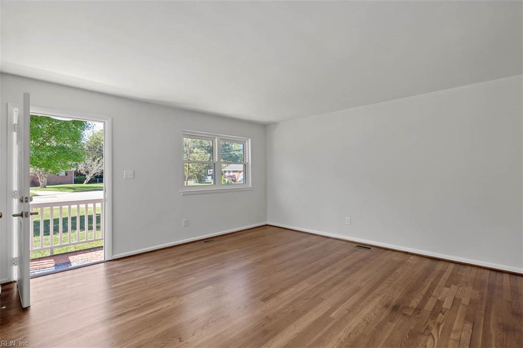 516 Brentwood Drive Newport News VA 23601