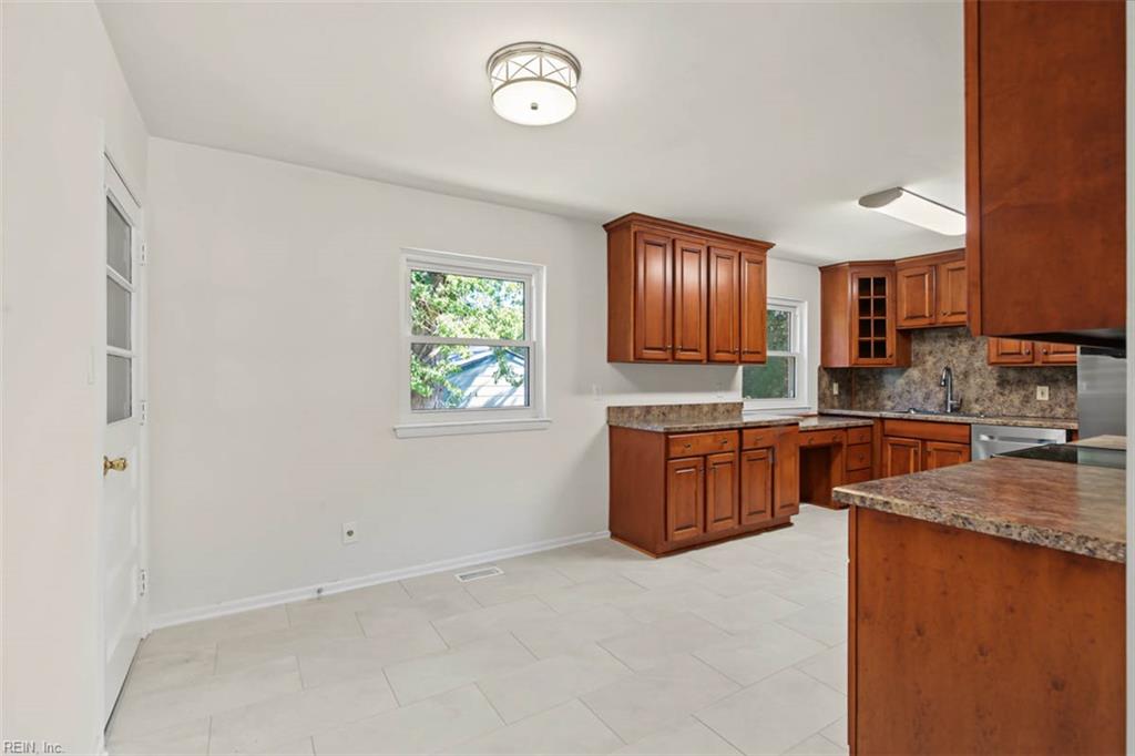 516 Brentwood Drive Newport News VA 23601