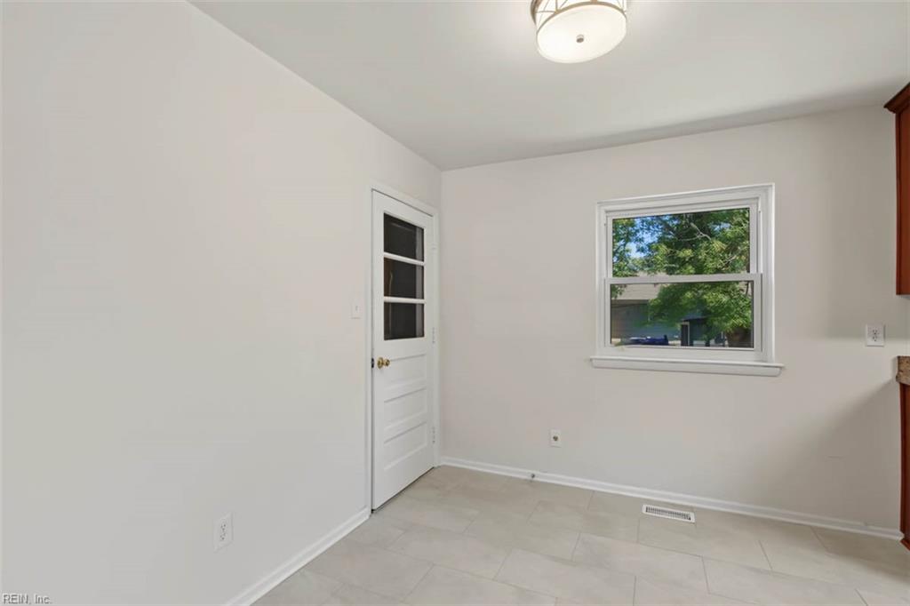516 Brentwood Drive Newport News VA 23601