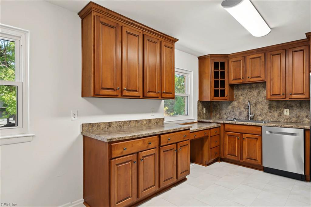 516 Brentwood Drive Newport News VA 23601