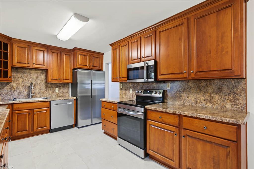 516 Brentwood Drive Newport News VA 23601