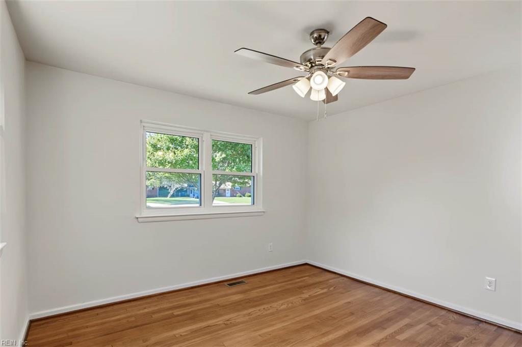 516 Brentwood Drive Newport News VA 23601
