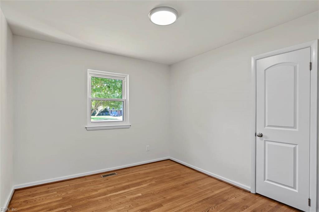 516 Brentwood Drive Newport News VA 23601