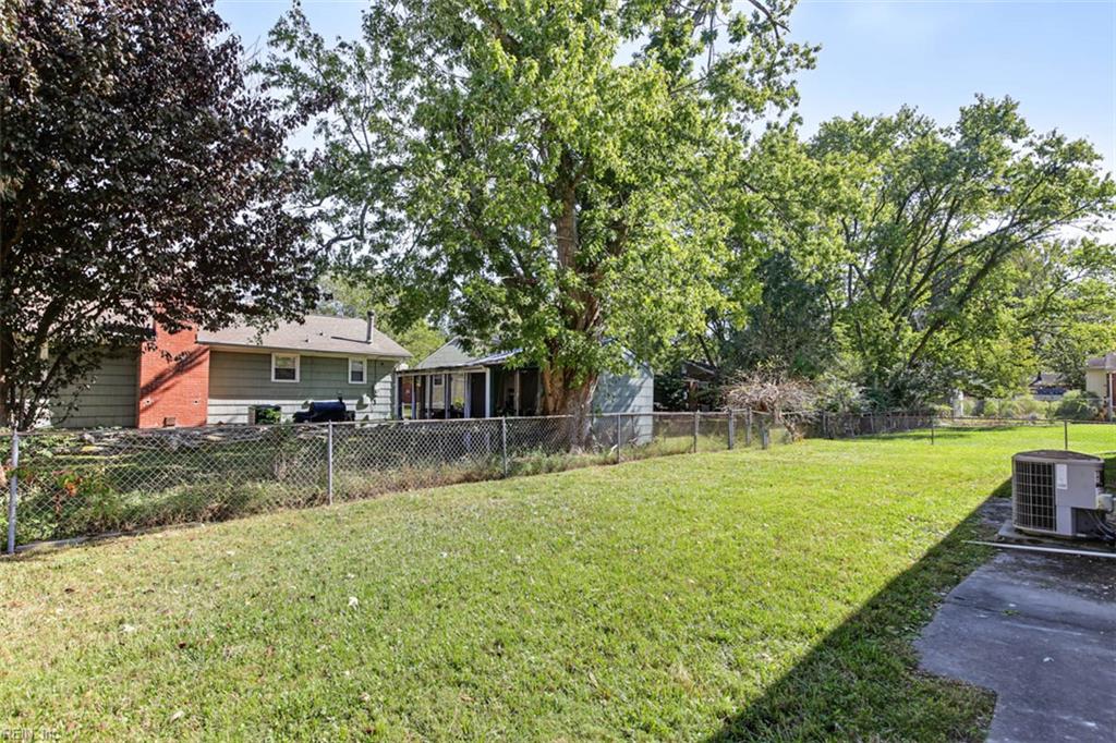 516 Brentwood Drive Newport News VA 23601