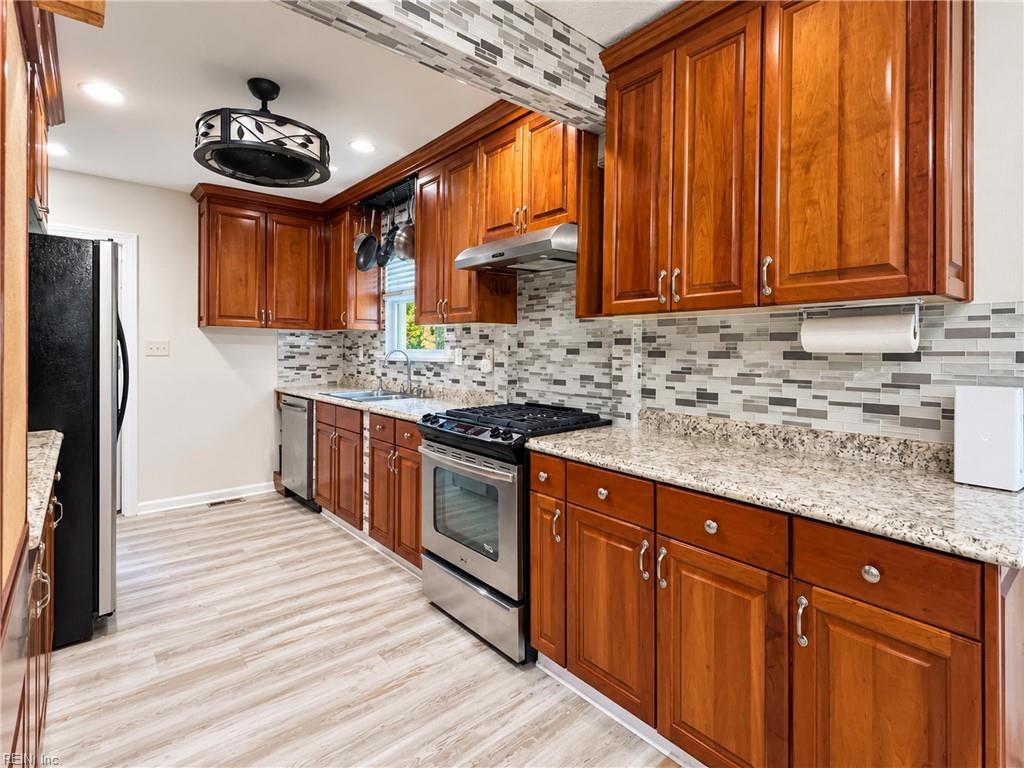 282 Eastwood Dr Drive Newport News VA 23602