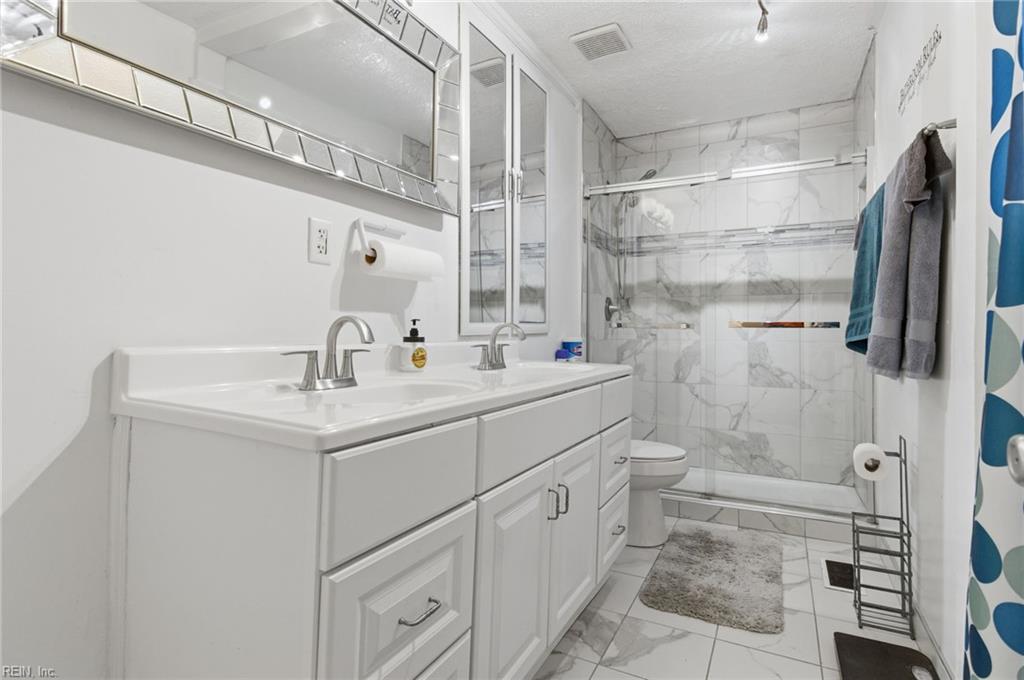 221 Hahn Place Newport News VA 23602