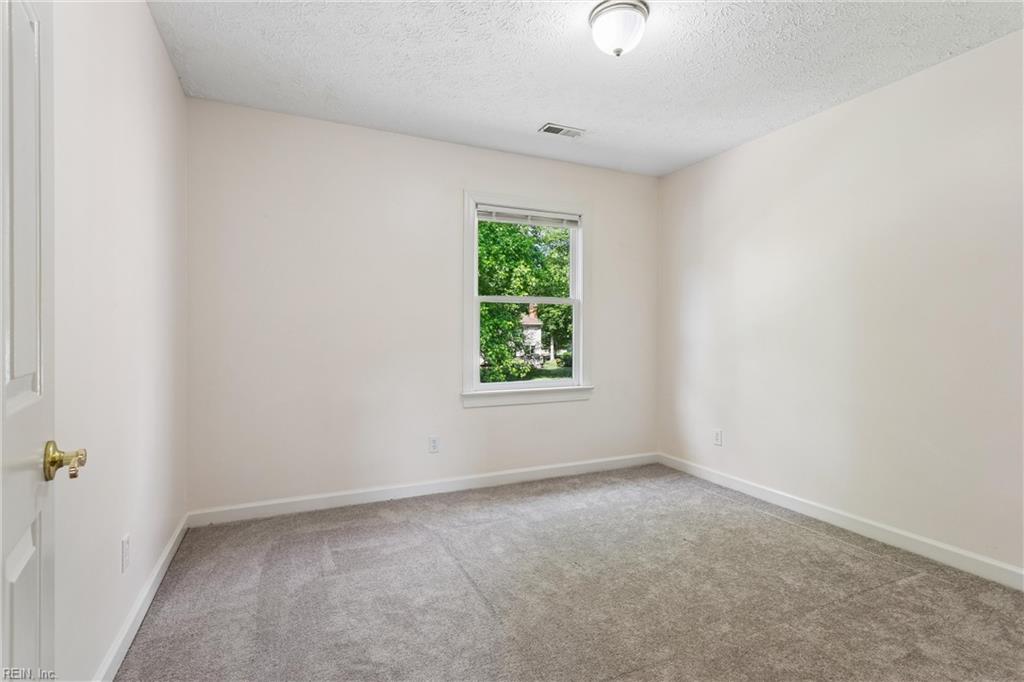 103 Kiskiac Turn Yorktown VA 23693