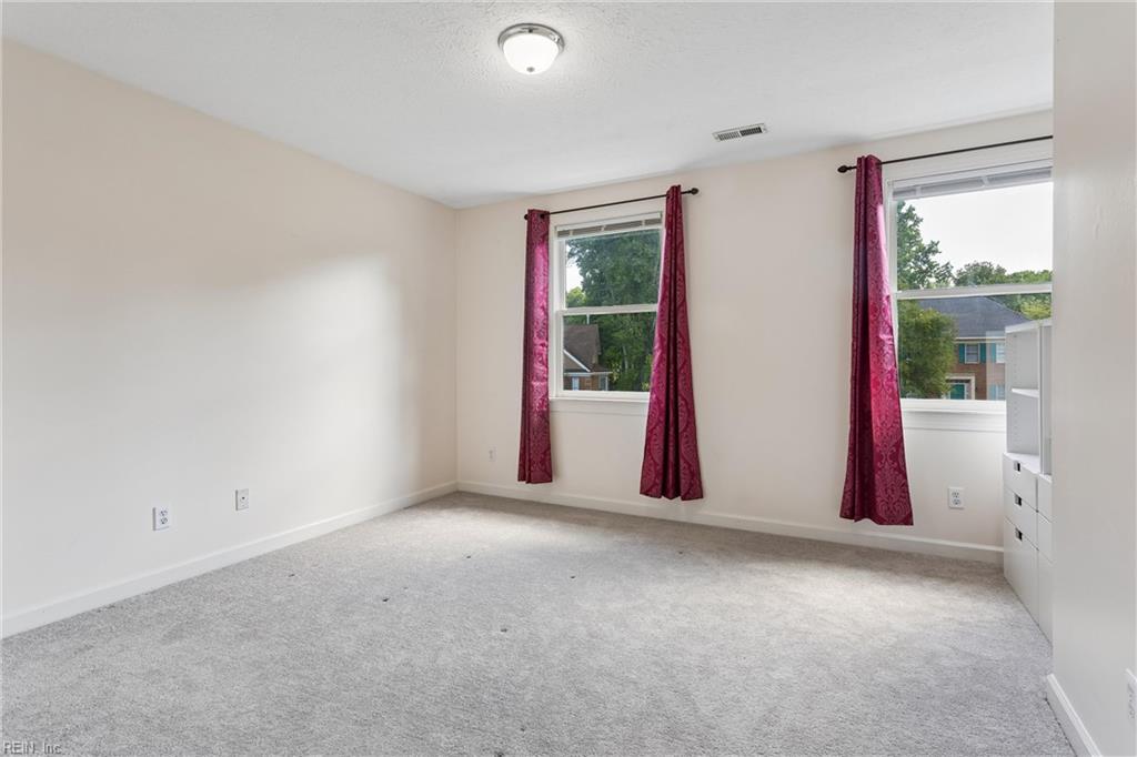 103 Kiskiac Turn Yorktown VA 23693