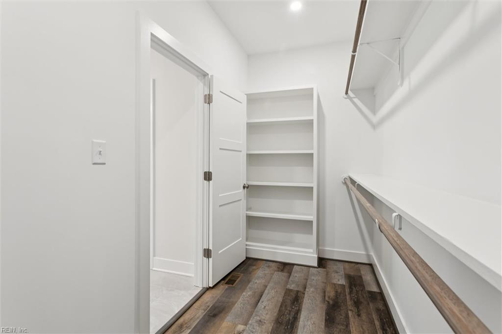 100 Tequesta Trail Yorktown VA 23693