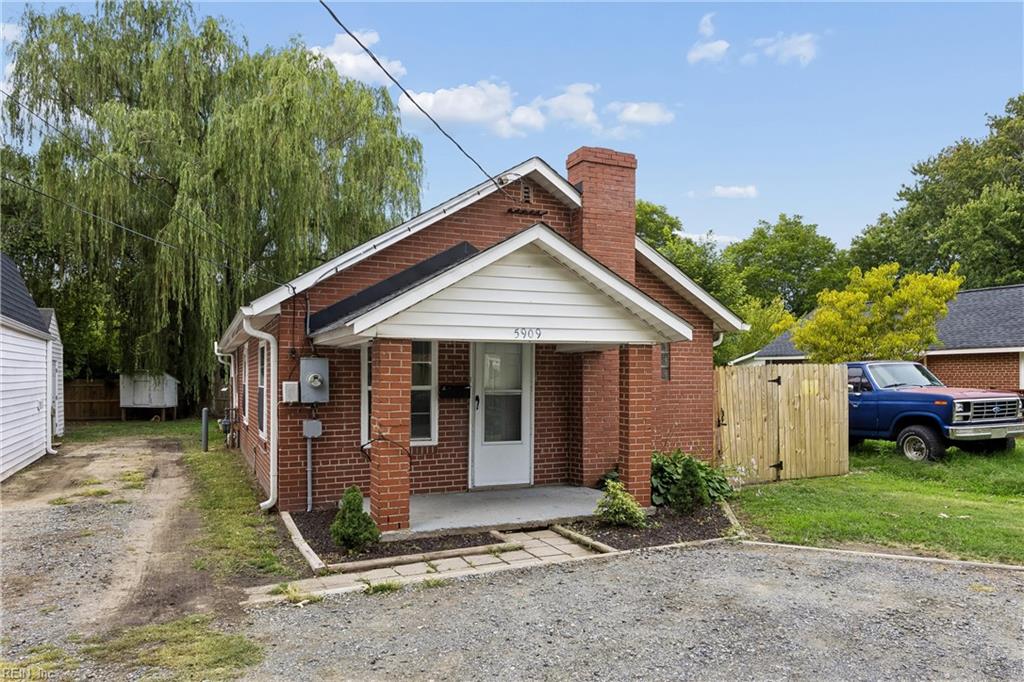 5909 Old Avenue Newport News VA 23605