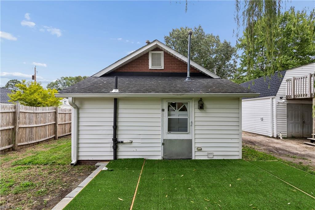 5909 Old Avenue Newport News VA 23605