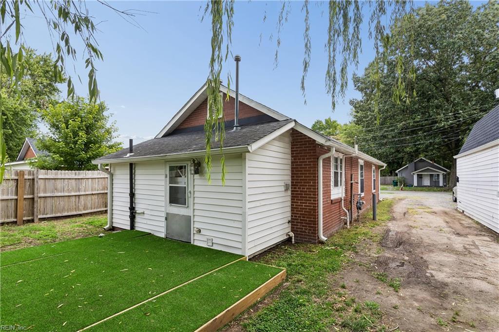 5909 Old Avenue Newport News VA 23605