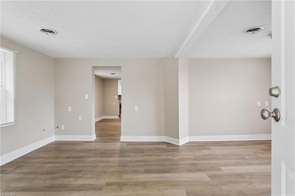 5909 Old Avenue Newport News VA 23605