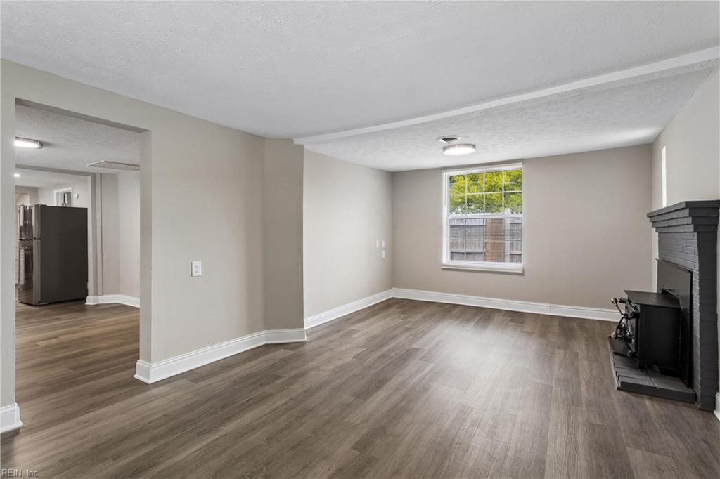 5909 Old Avenue Newport News VA 23605