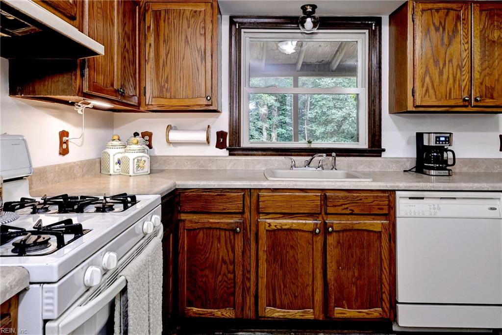 6 Hempstead Court Williamsburg VA 23188
