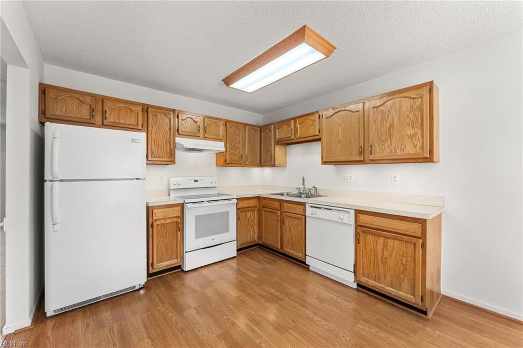 332 Town Pointe Way Newport News VA 23601