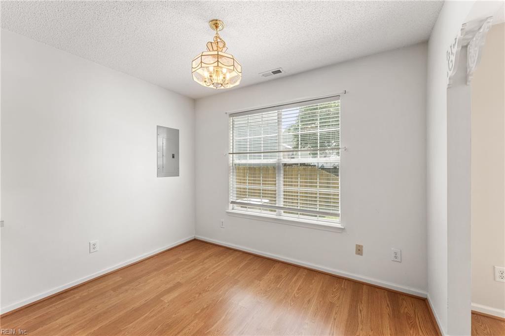 332 Town Pointe Way Newport News VA 23601