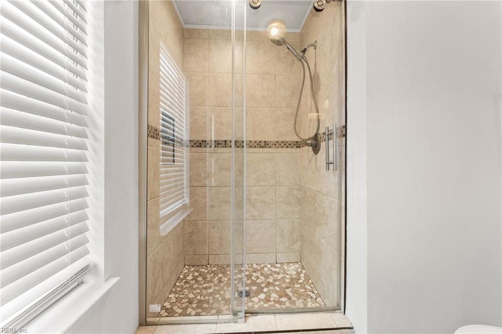 332 Town Pointe Way Newport News VA 23601
