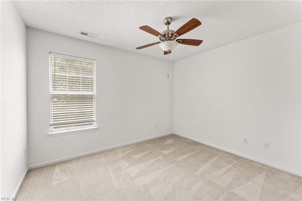 332 Town Pointe Way Newport News VA 23601