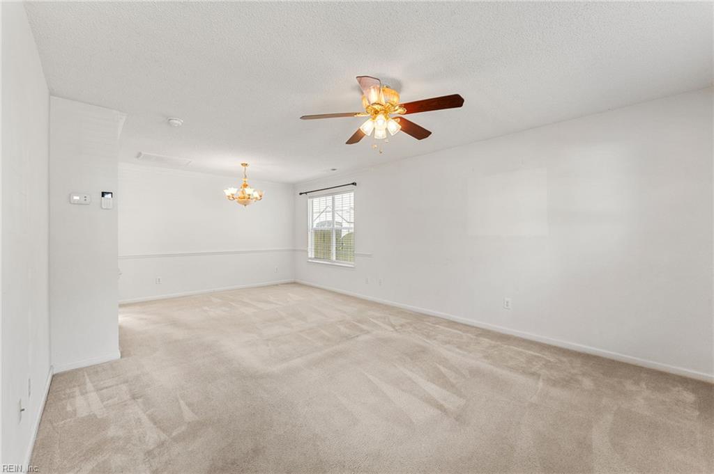 332 Town Pointe Way Newport News VA 23601
