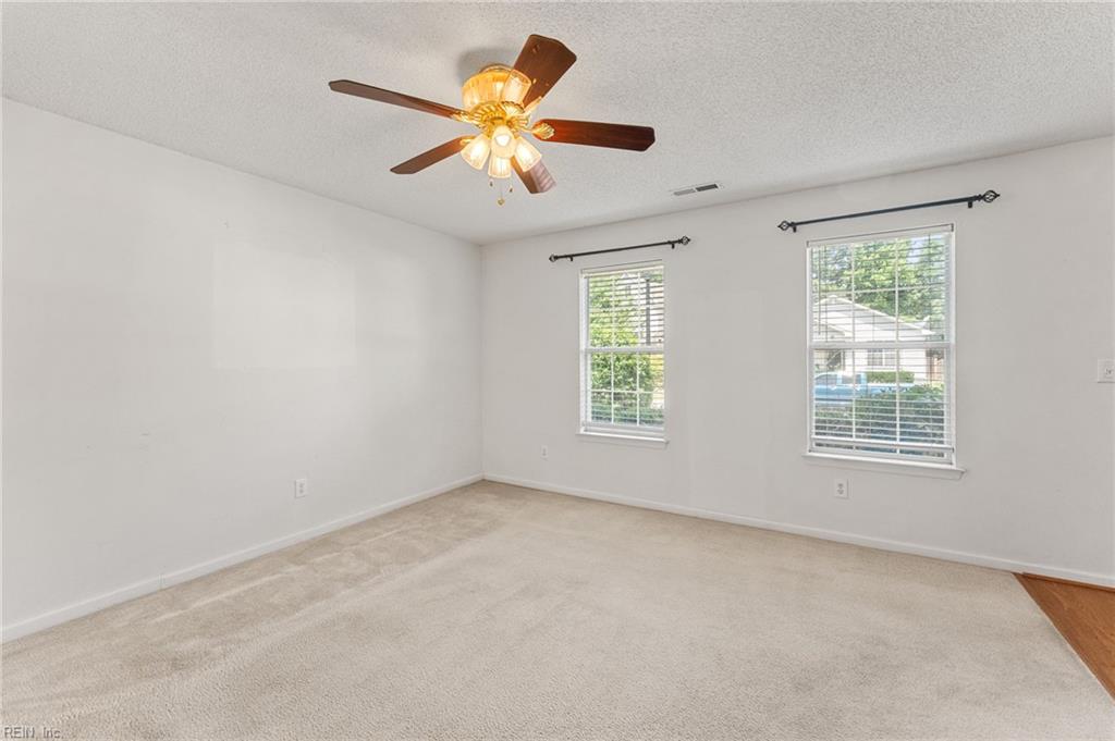332 Town Pointe Way Newport News VA 23601