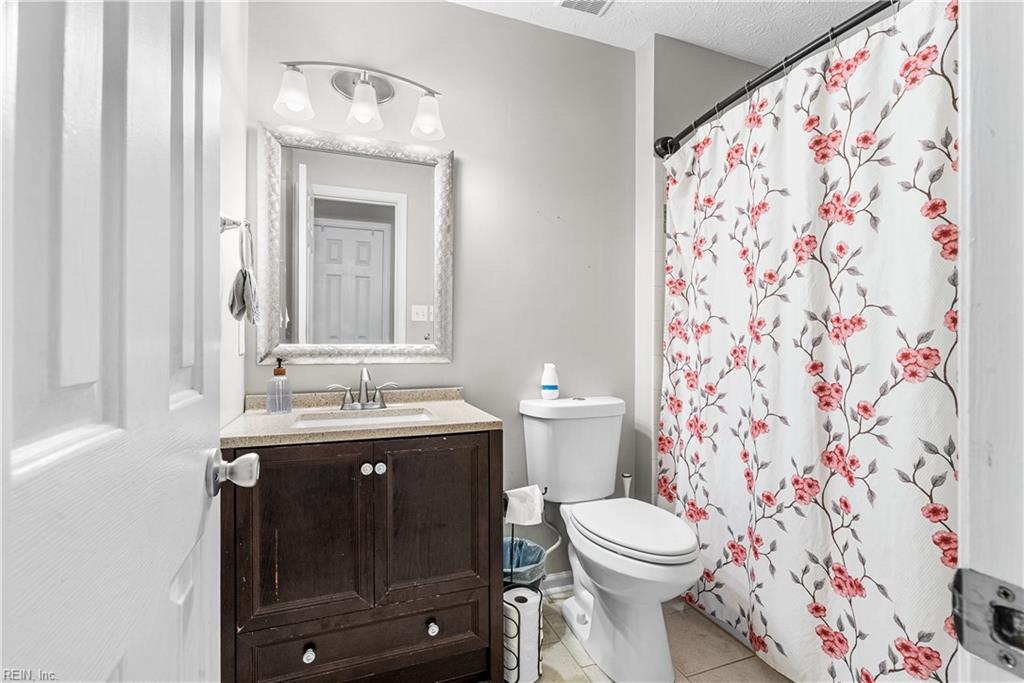 741 Tamara Path Newport News VA 23601
