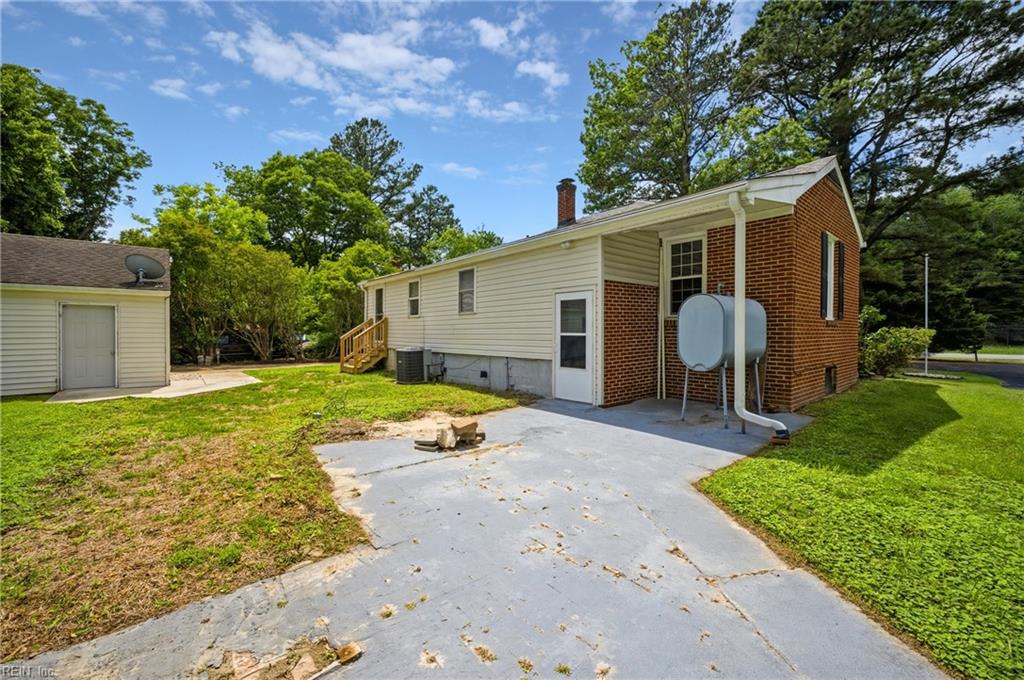 568 Yorktown Road Newport News VA 23603