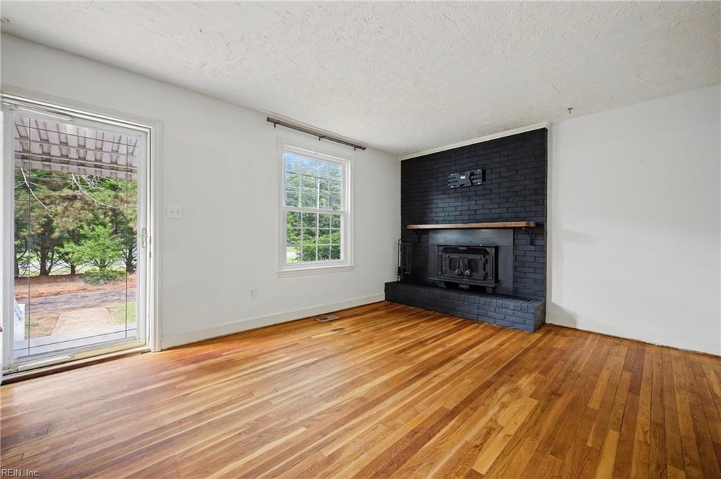 568 Yorktown Road Newport News VA 23603