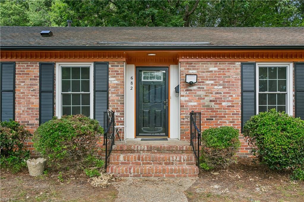 682 Village Green Parkway Newport News VA 23602