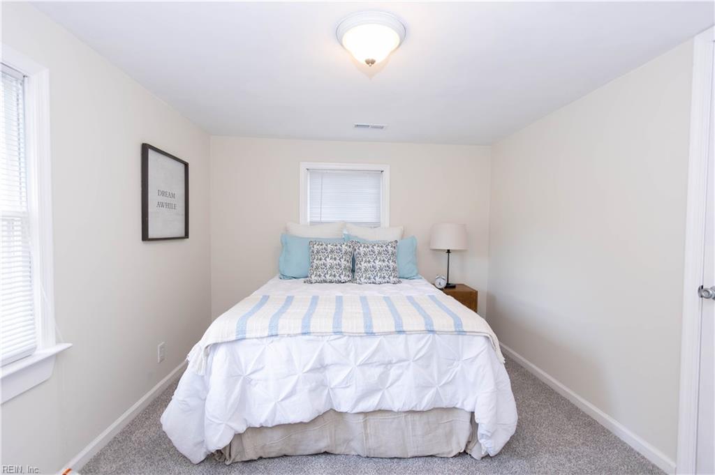 12 Middlesex Road Newport News VA 23606