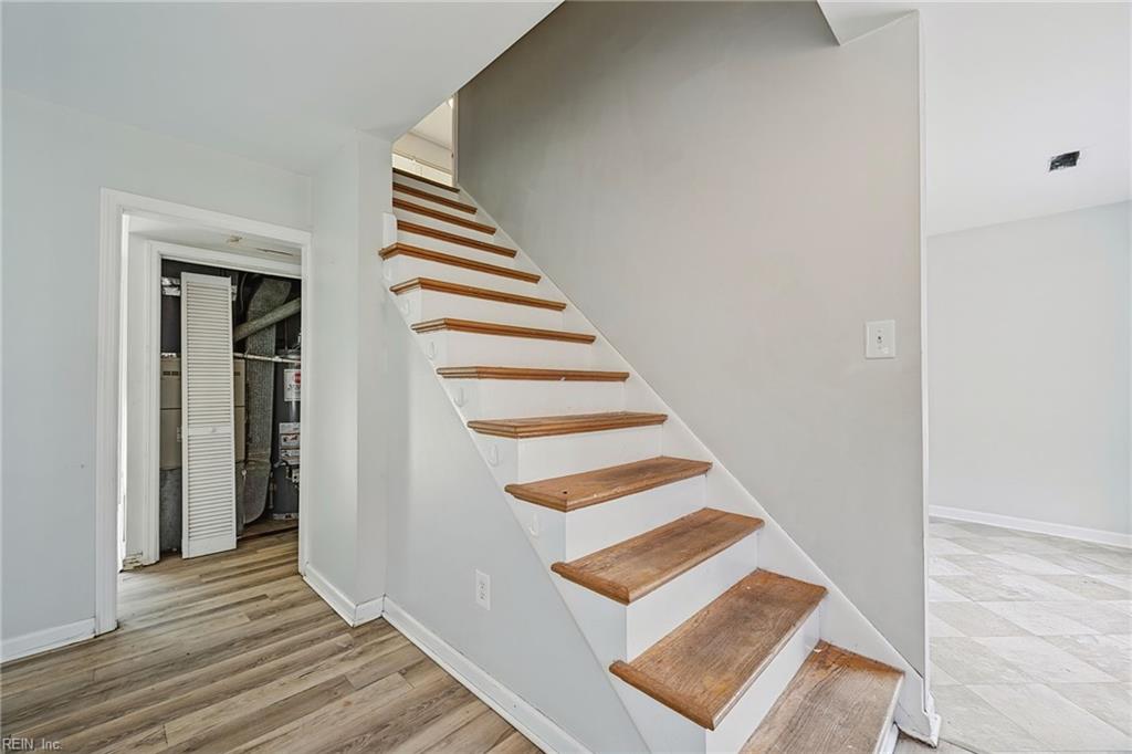724 Roslyn Road Newport News VA 23601