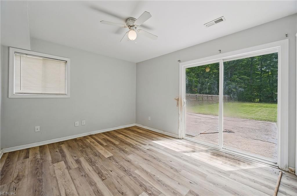 724 Roslyn Road Newport News VA 23601