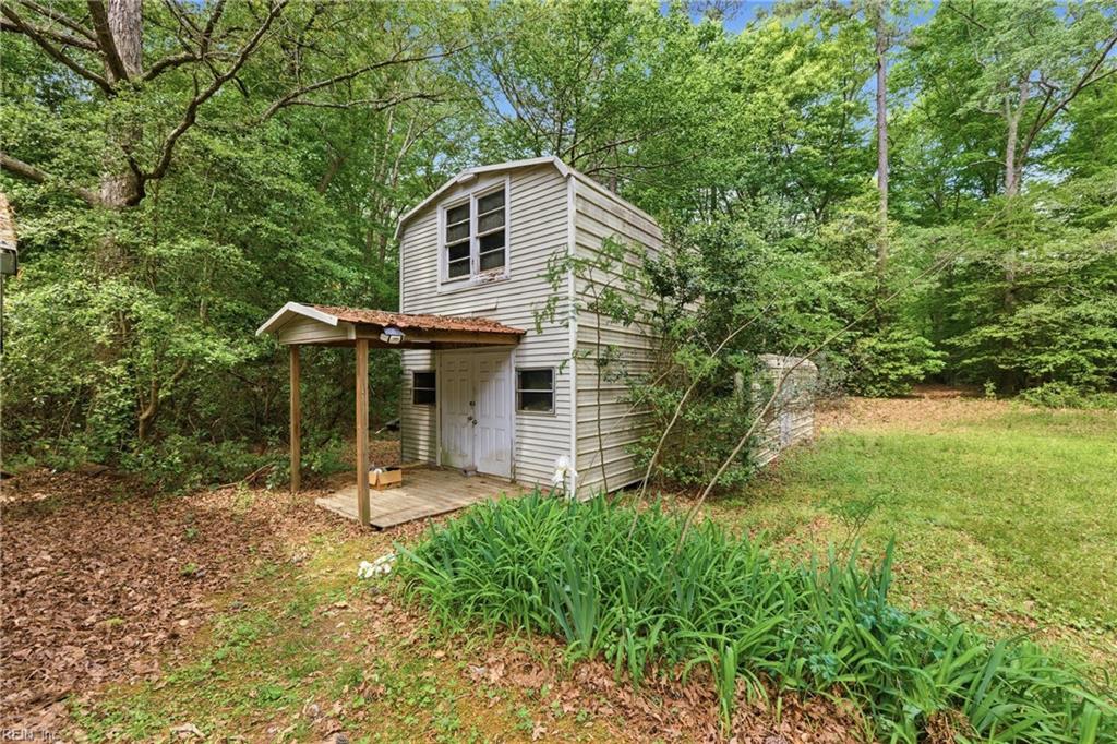 9788 Woods Cross Road Gloucester VA 23061