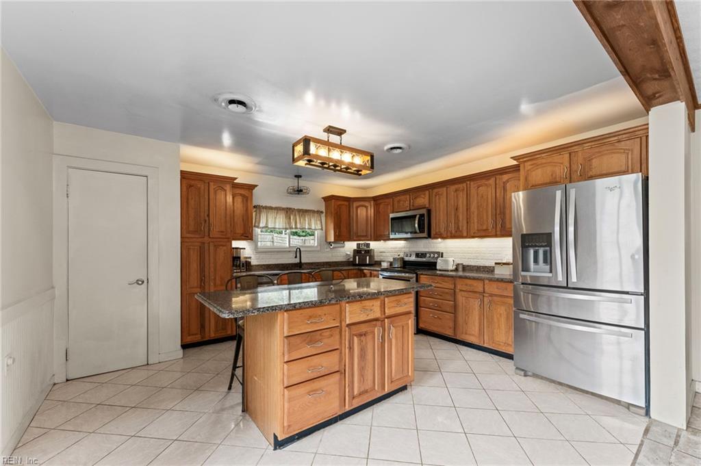 406 Grafton District Road Yorktown VA 23692